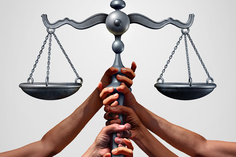 القانون… حين يصبح سيفاً على الضعفاء فقط