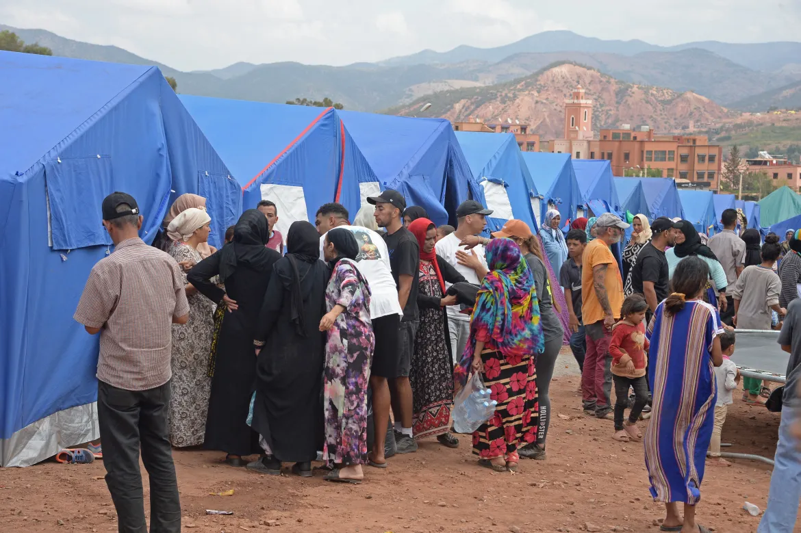 الدولة كتشوف الأرقام… والناس كيشوفو الهمّ