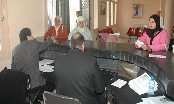 الموظف المغربي… راتب كيجي نهار 1 وكيسالي نهار 5