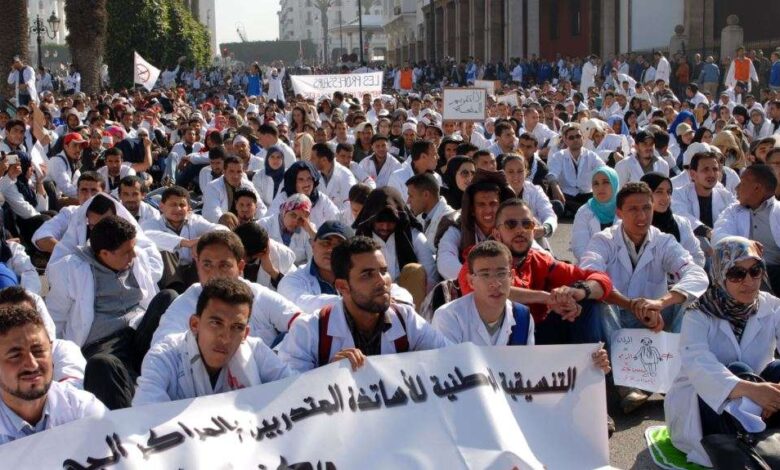 الأساتذة المتعاقدون والطلبة… علاقة متوترة أم واقع مفروض؟