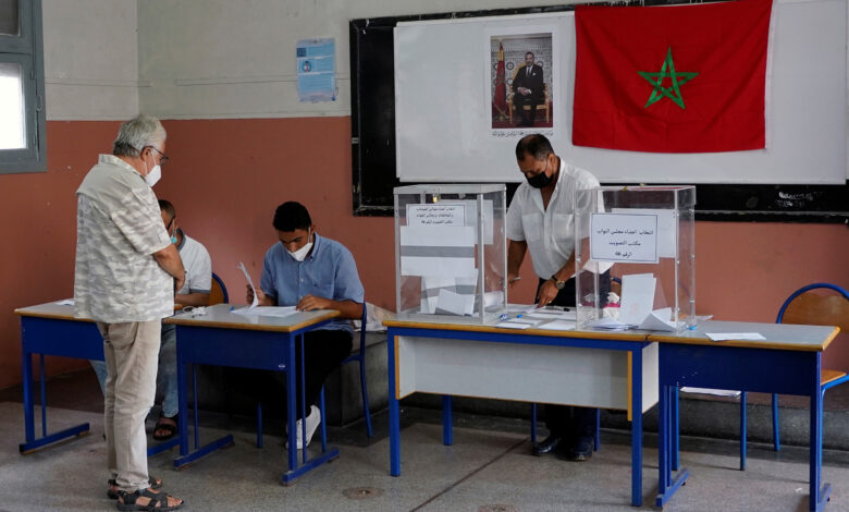 الديمقراطية المؤجلة: كيف تدار الانتخابات من خلف شاشات معطلة