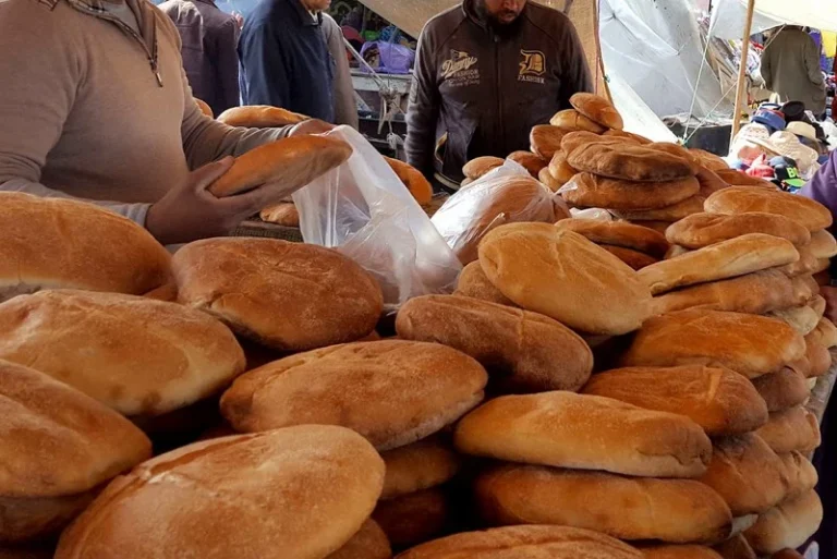 30 مليون خبزة تُرمى يوميًا: فشل سياسات لا سلوك أفراد