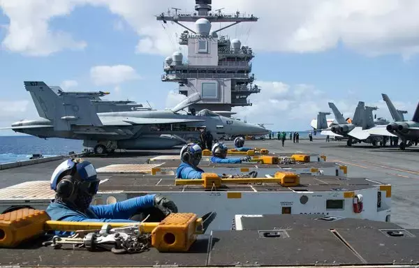 حاملة الطائرات الأمريكية “جيرالد فورد” تعبر قبالة سواحل المغرب في طريقها نحو الشرق الأوسط