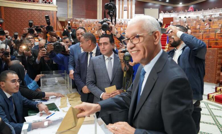 حين يشتغل الحزب كامتداد للدولة: تفكيك منطق القيادة داخل “الأحرار”