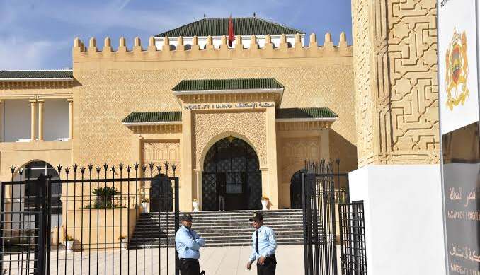 تطورات جديدة في قضية طبيب فاس المتابع بتهم استغلال مريضات.. المحكمة تؤجل الملف للمرافعات