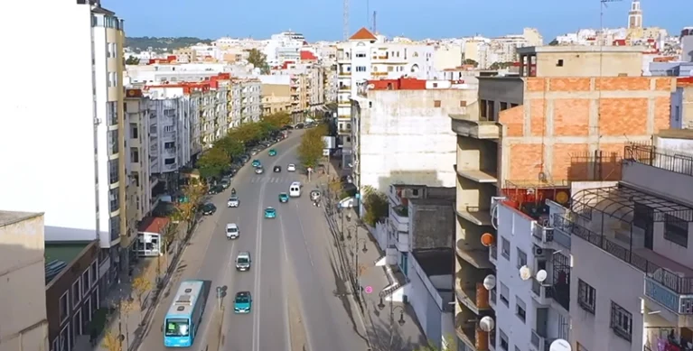 طنجة تتصدع بصمت… حين تصطدم مدينة العولمة بواقع المعيشة اليومية