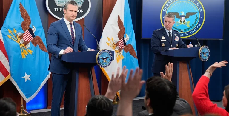 بسبب الحرب على إيران.. واشنطن تدرس تحويل أسلحة مخصصة لأوكرانيا إلى الشرق الأوسط بسبب الحرب على إيران.. واشنطن تدرس تحويل أسلحة مخصصة لأوكرانيا إلى الشرق الأوسط