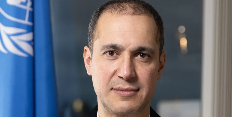 من “إرهابي مائي” إلى نوبل المياه: قصة عالم إيراني تكشف أزمة العالم الخفية