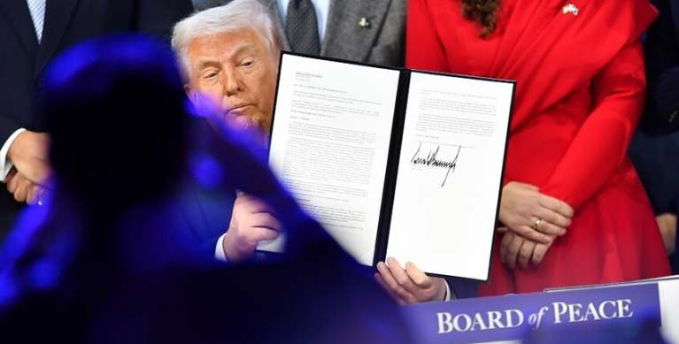 مقترح أمريكي لنزع سلاح “حماس” يثير الجدل… والحركة ترفض