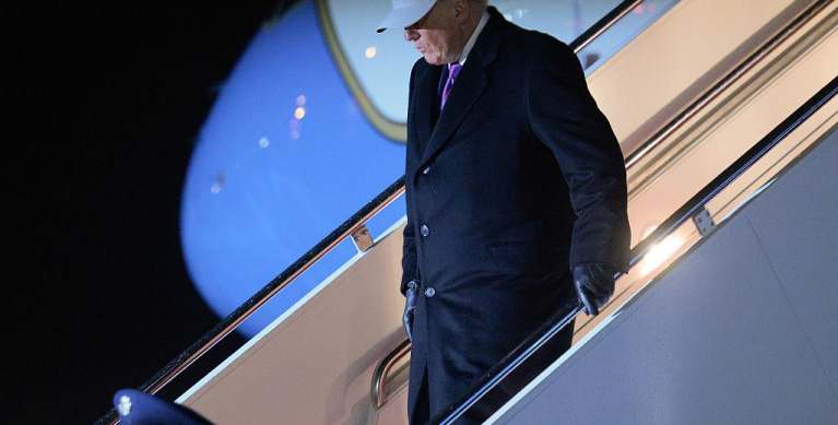 مقتل ثلاثة جنود أمريكيين وتصعيد متزامن مع حديث عن حوار بين واشنطن وطهران