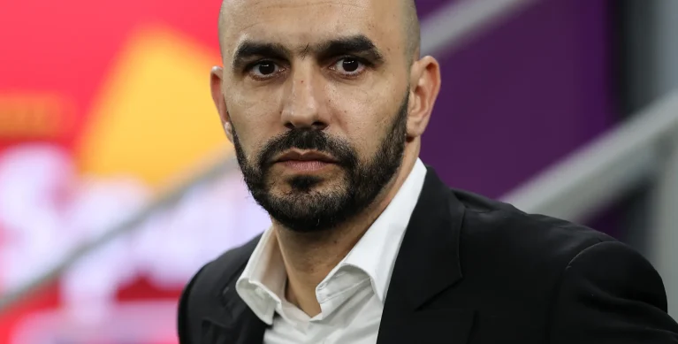 هل يقترب وليد الركراكي من حلم التدريب في أوروبا؟