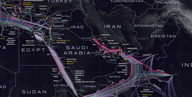 هل تملك إيران “زر إطفاء الإنترنت” في الشرق الأوسط؟ الجغرافيا تتحول إلى سلاح رقمي