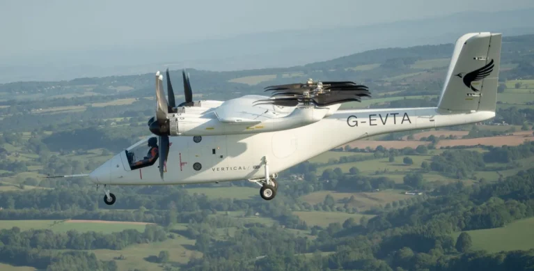 المغرب يختبر “الطاكسي الطائر”.. قفزة تكنولوجية أم رفاه حضري مؤقت؟ المغرب يختبر “الطاكسي الطائر”.. قفزة تكنولوجية أم رفاه حضري مؤقت؟