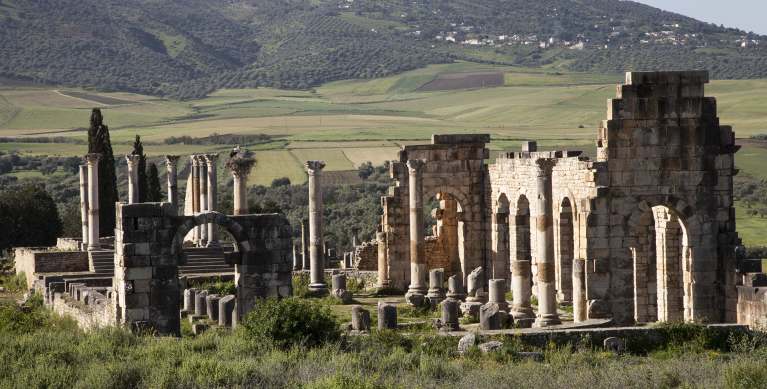 المغرب كفضاء حضاري مركب: كيف أعادت الجغرافيا تشكيل التاريخ؟
