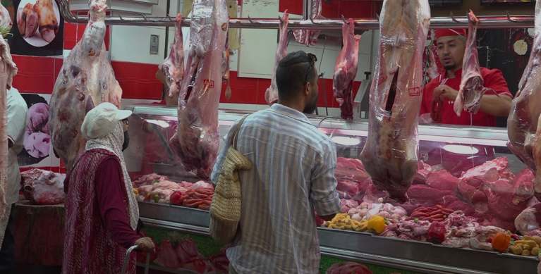 مستوردون مغاربة يتجهون إلى اللحم الإسباني مع ارتفاع كلفة اللحوم البرازيلية