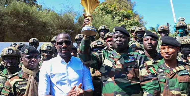 السنغال تراهن على ثغرات قانونية أمام “طاس”.. وخبراء مغاربة يشككون في قوة الطعن السنغال تراهن على ثغرات قانونية أمام “طاس”.. وخبراء مغاربة يشككون في قوة الطعن