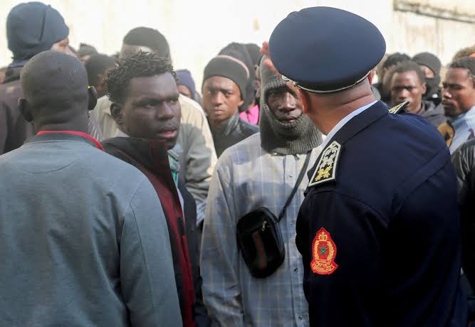 السلطات المغربية تقوم بترحيل المهاجريين الغير شرعيين إلى أين ؟