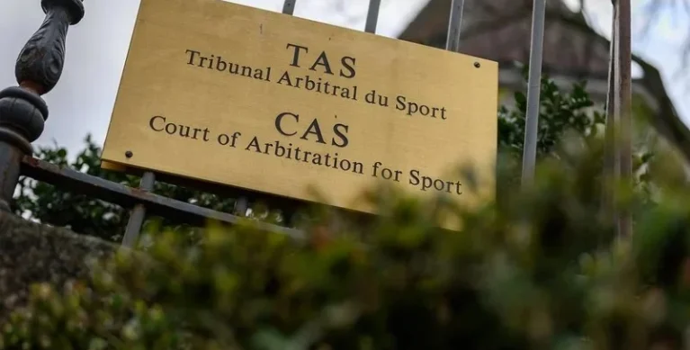 ملف “نهائي الكان” أمام “طاس”: هل فعلاً تصب المؤشرات القانونية في مصلحة المغرب؟