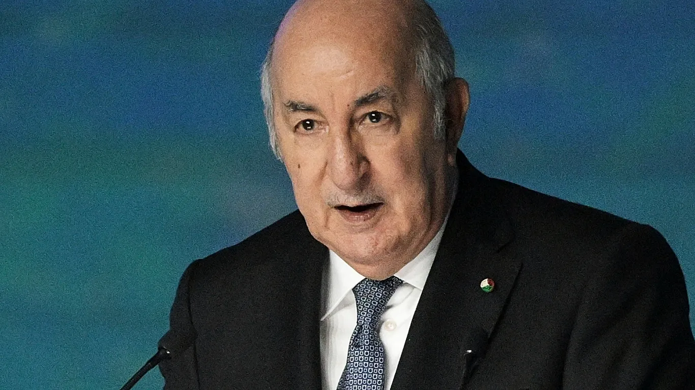 الجزائر تُعدّل قانون الجنسية وتفتح باب التجريد منها في قضايا تمس أمن الدولة الجزائر تُعدّل قانون الجنسية وتفتح باب التجريد منها في قضايا تمس أمن الدولة