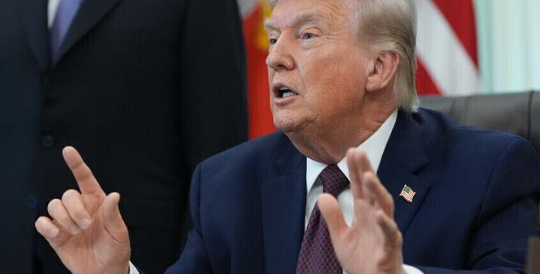 ترامب: غيّرنا النظام الإيراني بالكامل وسننسحب من إيران قريبا ترامب: غيّرنا النظام الإيراني بالكامل وسننسحب من إيران قريبا